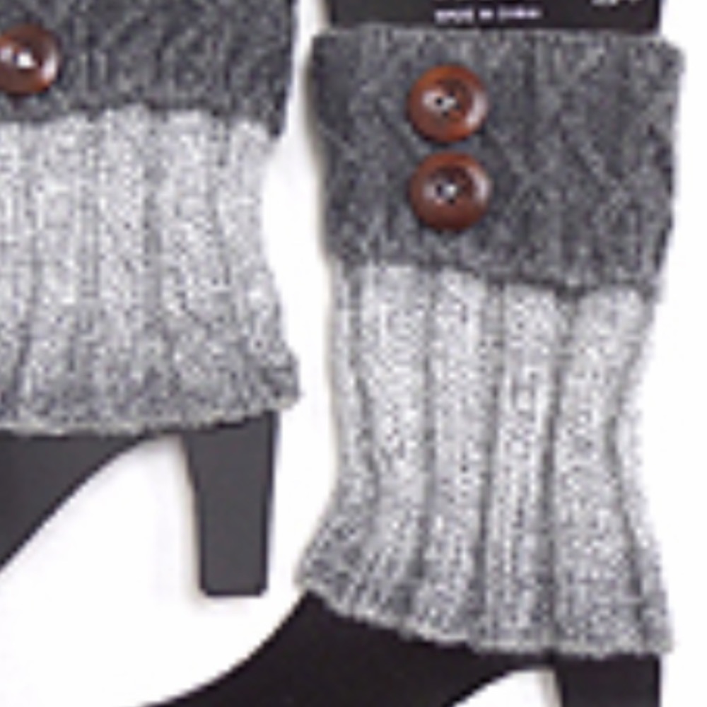 Jewelry , caps and boot socks